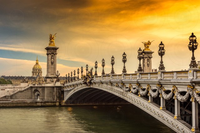 Pont Alexandre III Sunset-DRI-Getty-Finale