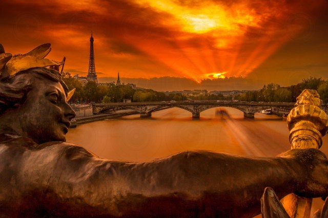 Pont Alexandre III Sunset III-DRI-Getty-Finale_2