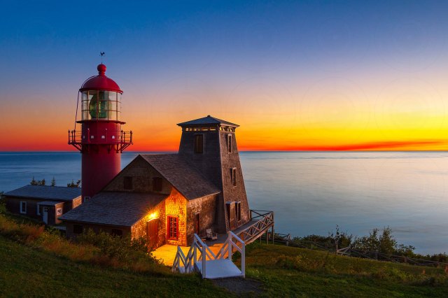 Pointe-à-la-Renommée_lighthouse _sunrise-DRI